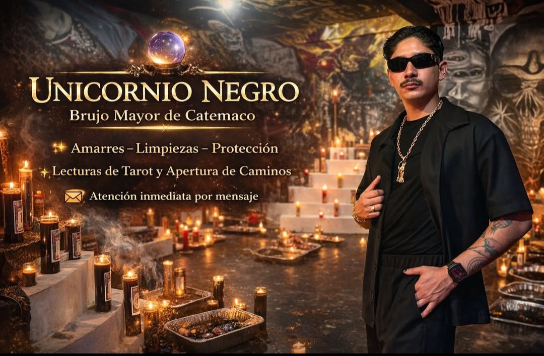 Espacio ceremonial con velas y Unicornio Negro